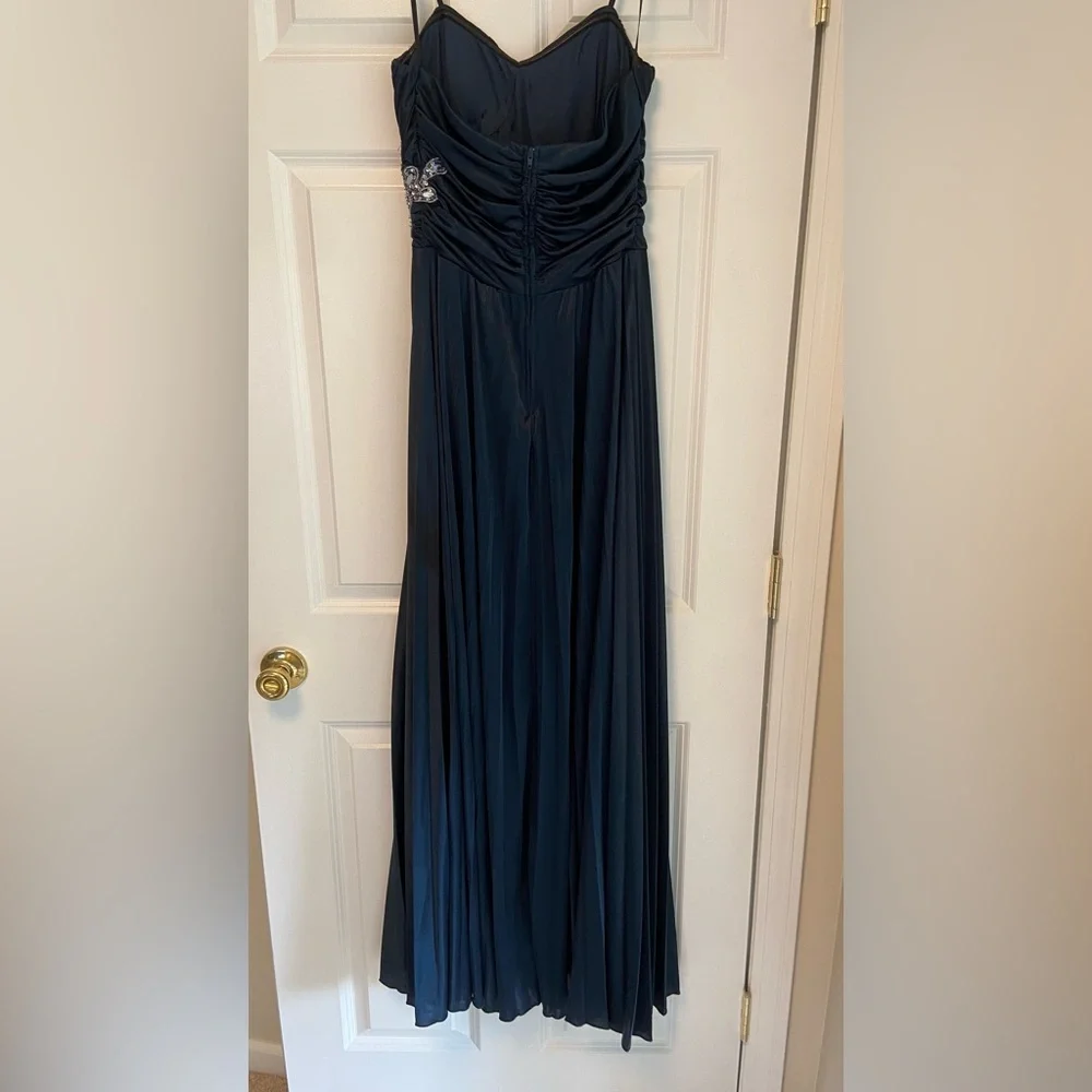 Formal Dress - Picture 2 of 3